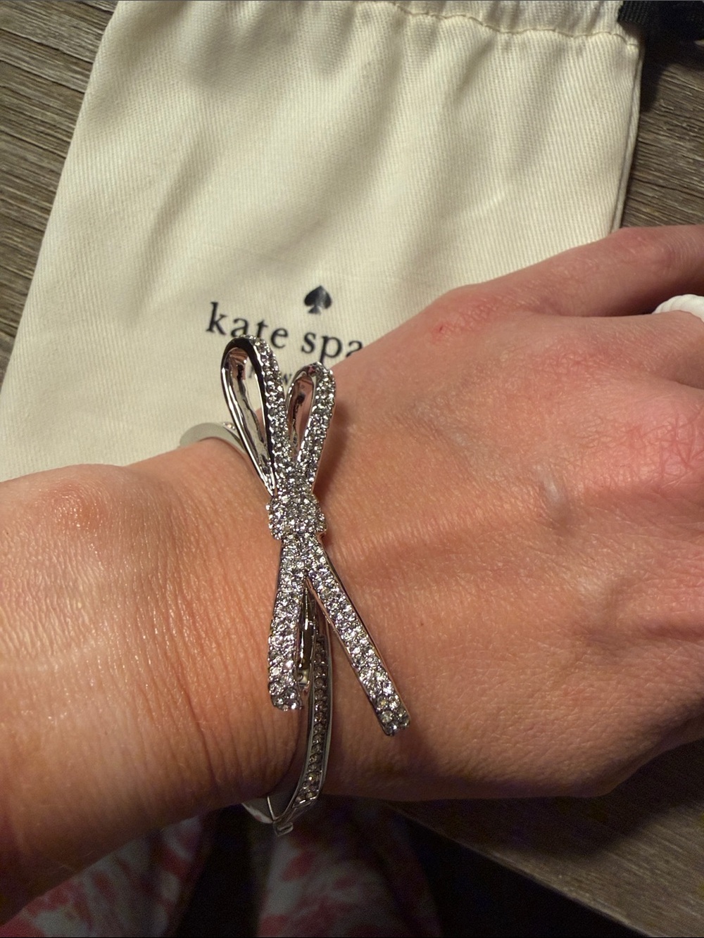 NWT kate spade silver crystal bow bracelet - Picture 4 of 5